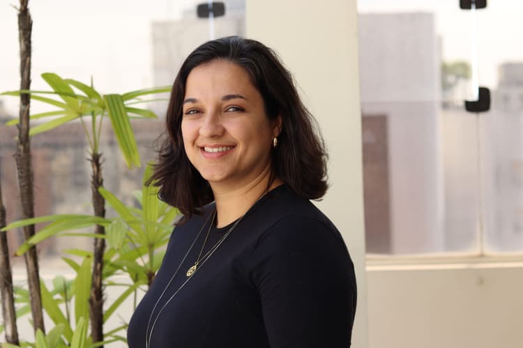 ADRIANA J. BERTI COSTA